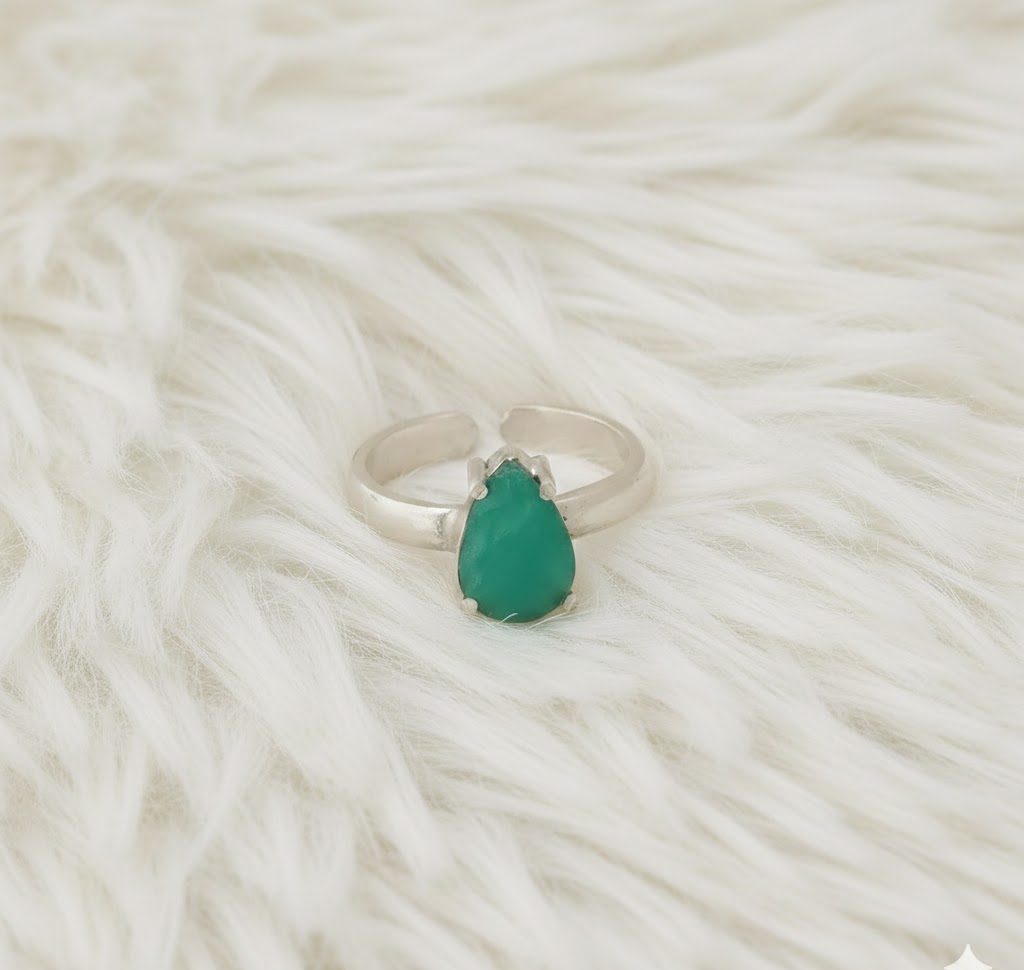 REST1 2 CT Pear Emerald Ring in Italian Silver Setting Size 7 Adjustable